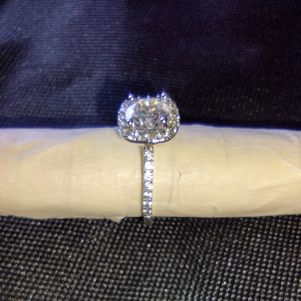 SILVER ZIRCONIA SQUARE STONE RING - Picture 2 of 4